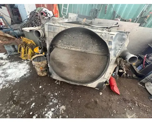 INTERNATIONAL 9400I Radiator