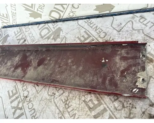 INTERNATIONAL 9400I Rocker Panel Moulding