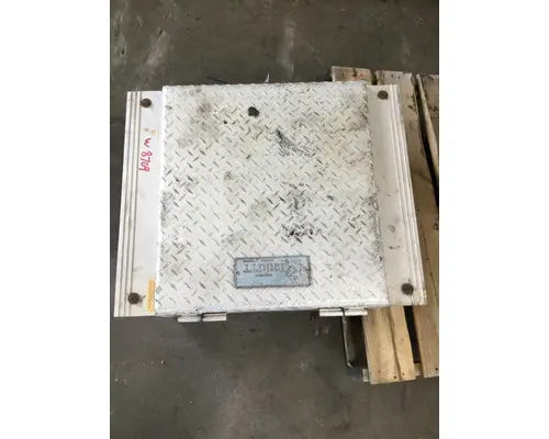 INTERNATIONAL 9400I TOOL BOX