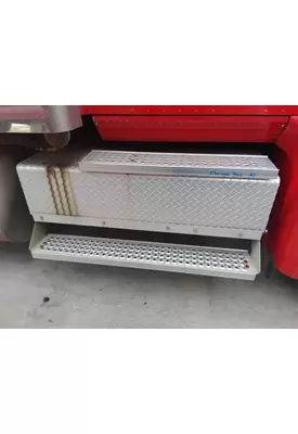 INTERNATIONAL 9400I TOOL BOX