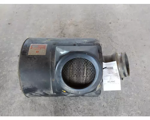 INTERNATIONAL 9400 AIR CLEANER