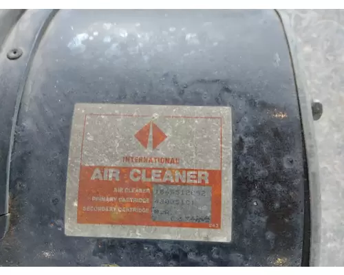 INTERNATIONAL 9400 AIR CLEANER