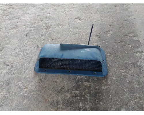 INTERNATIONAL 9400 AIR INTAKE LOUVERCOVER