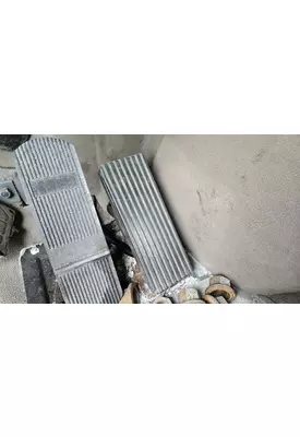 INTERNATIONAL 9400 Accelerator Pedal