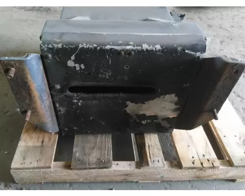 INTERNATIONAL 9400 BATTERY BOX