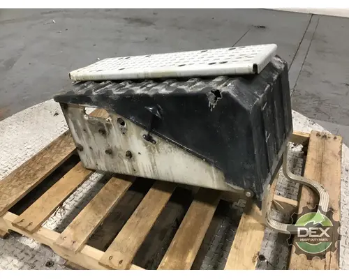 INTERNATIONAL 9400 Battery Box