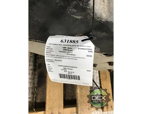 INTERNATIONAL 9400 Battery Box