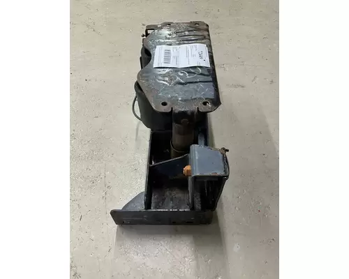 INTERNATIONAL 9400 Brackets, Misc.