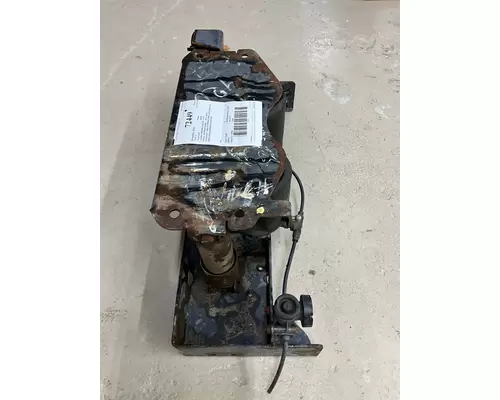 INTERNATIONAL 9400 Brackets, Misc.