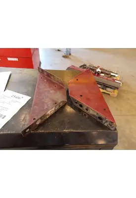 INTERNATIONAL 9400 Brackets, Misc.