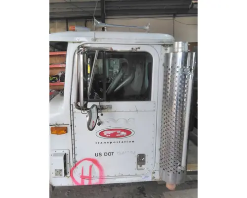 INTERNATIONAL 9400 CAB