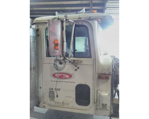 INTERNATIONAL 9400 CAB