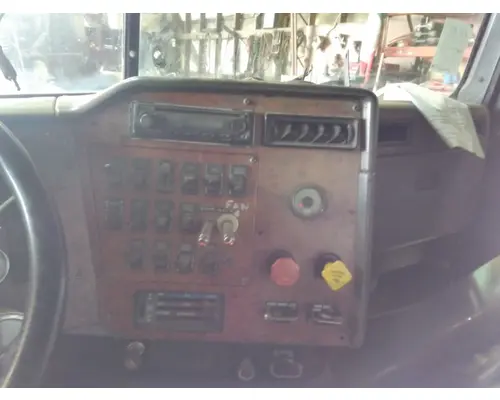 INTERNATIONAL 9400 CAB