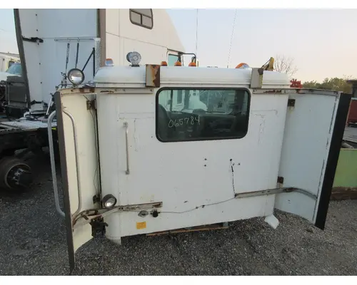 INTERNATIONAL 9400 Cab