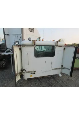 INTERNATIONAL 9400 Cab