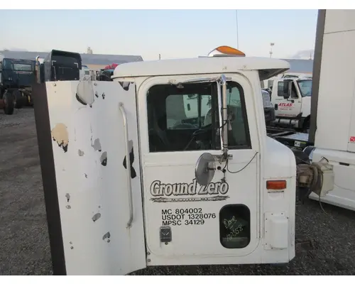 INTERNATIONAL 9400 Cab