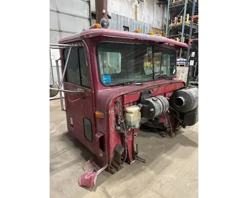 INTERNATIONAL 9400 Cab