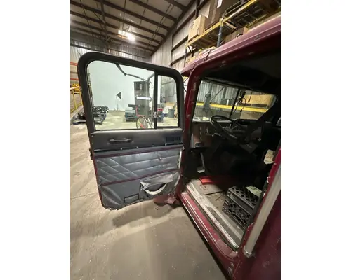 INTERNATIONAL 9400 Cab