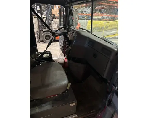 INTERNATIONAL 9400 Cab