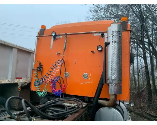 INTERNATIONAL 9400 Complete Vehicle