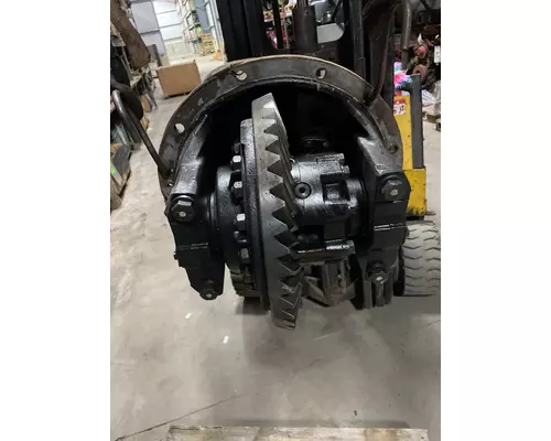 INTERNATIONAL 9400 Cutoff Assembly (Complete With Axles)