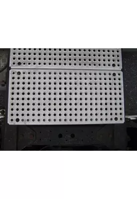 INTERNATIONAL 9400 DECK (CATWALK) STEP