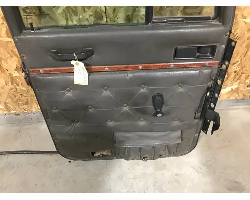 INTERNATIONAL 9400 DOOR-FRONT