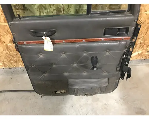 INTERNATIONAL 9400 Door Assembly, Front