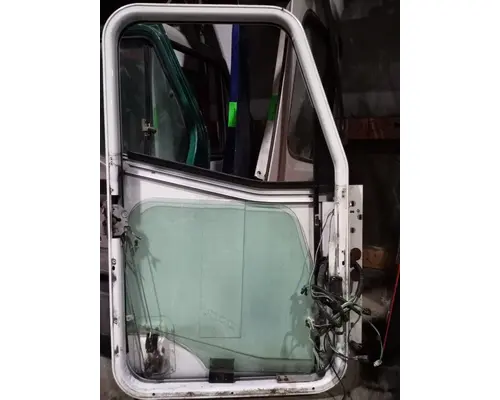 INTERNATIONAL 9400 Door Assembly, Front