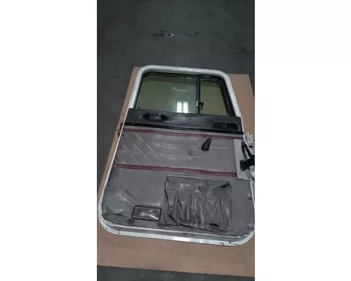INTERNATIONAL 9400 Door Assembly, Front