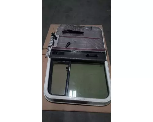 INTERNATIONAL 9400 Door Assembly, Front