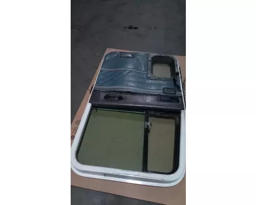 INTERNATIONAL 9400 Door Assembly, Front