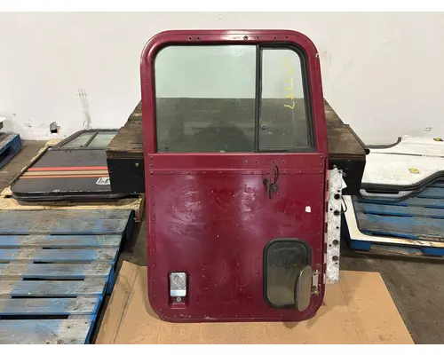 INTERNATIONAL 9400 Door Assembly