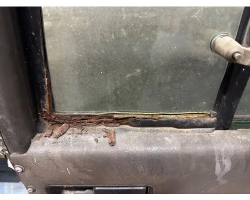 INTERNATIONAL 9400 Door Assembly