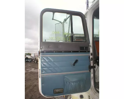 INTERNATIONAL 9400 Doors