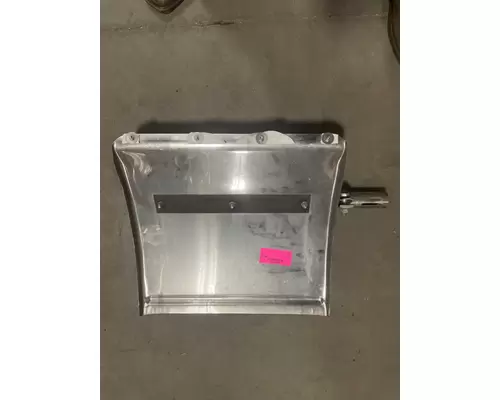 INTERNATIONAL 9400 Fender, Quarter