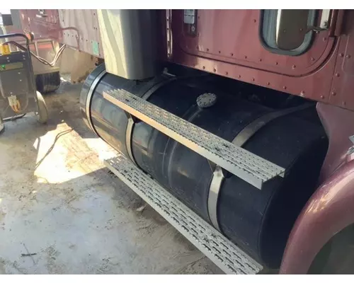 INTERNATIONAL 9400 Fuel Tank