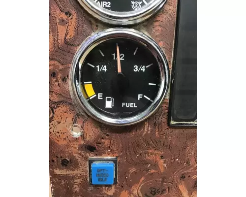 INTERNATIONAL 9400 GAUGE CLUSTER