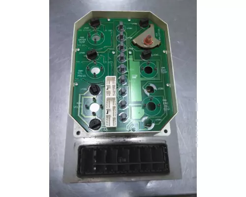 INTERNATIONAL 9400 GAUGE CLUSTER
