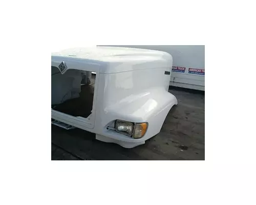 INTERNATIONAL 9400 Hood