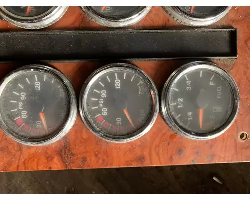 INTERNATIONAL 9400 Instrument Cluster