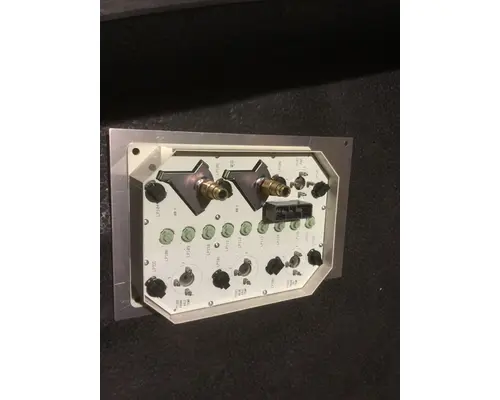 INTERNATIONAL 9400 Instrument Cluster