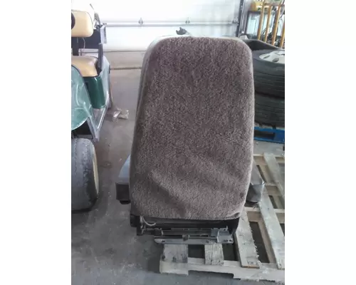 INTERNATIONAL 9400 SEAT, FRONT