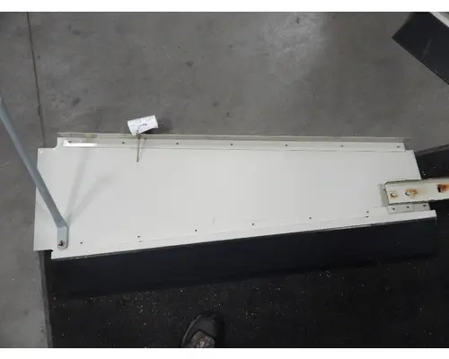 INTERNATIONAL 9400 Side Fairing