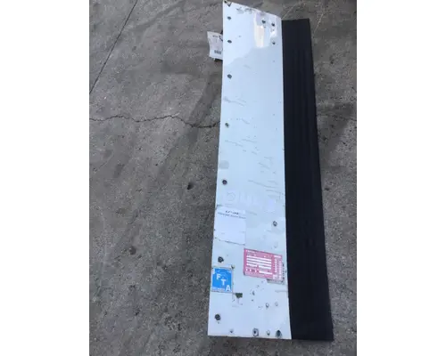 INTERNATIONAL 9400 Side Fairing