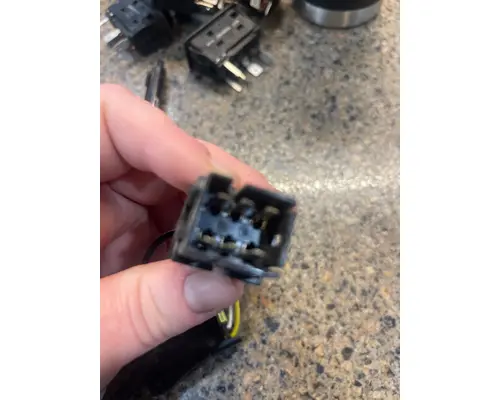 INTERNATIONAL 9400 Switch