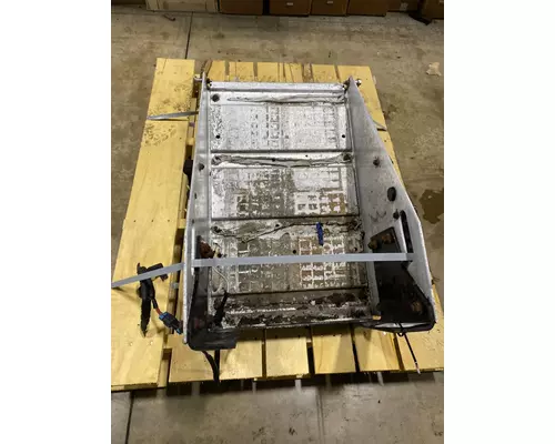 INTERNATIONAL 9400i Battery Box