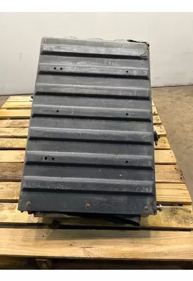 INTERNATIONAL 9400i Battery Box
