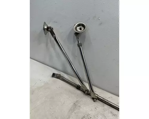 INTERNATIONAL 9400i Body Parts, Misc.