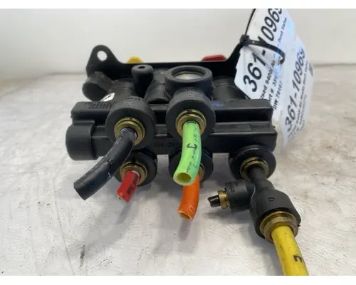 INTERNATIONAL 9400i Brake Proportioning Valve